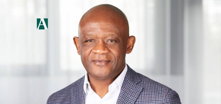 Read more about the article Maturin Tchoumi: Transforming Healthcare in Africa through Visionary Leadership